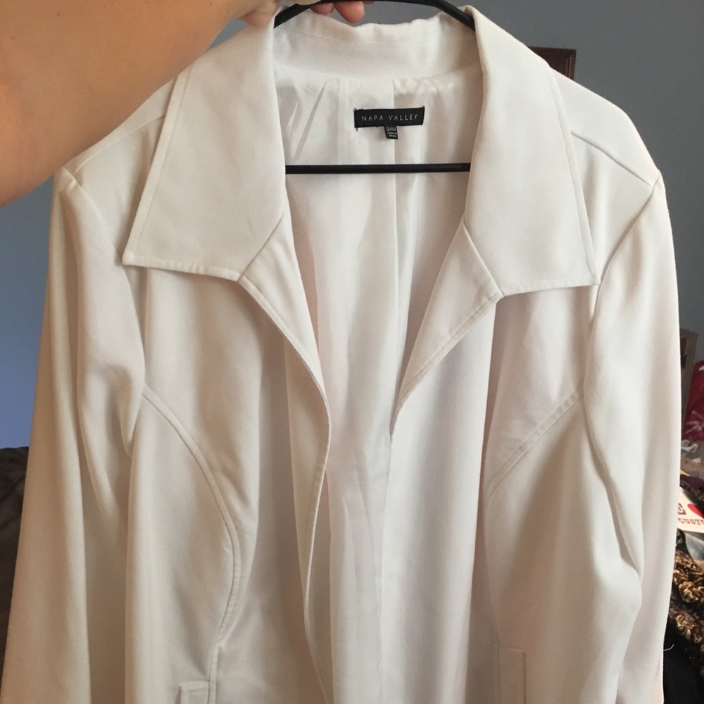 Napa Valley white blazer. Size 24W
